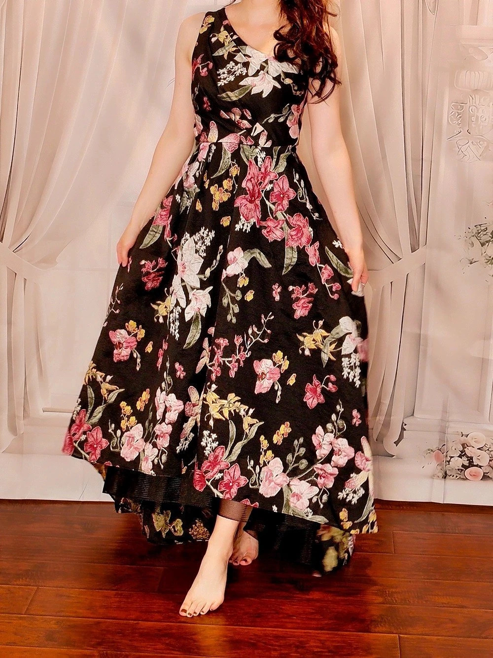 Maggie Sottero Floral Maxi Dress in Black & Pink Size 2 Like New